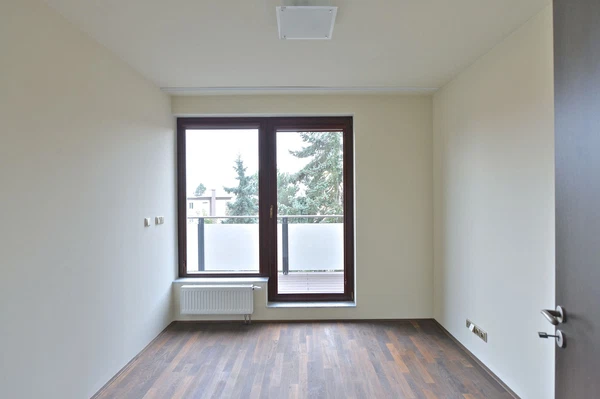 Služská, Kobylisy - Praha 8 | Pronájem, Byt, 4+1, 104 m²