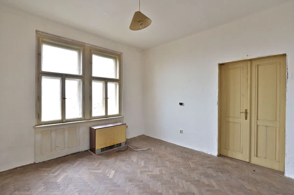 U Nesypky, Smíchov - Prague 5 | Sale, Apartment building, Nine-bedroom (10+1)