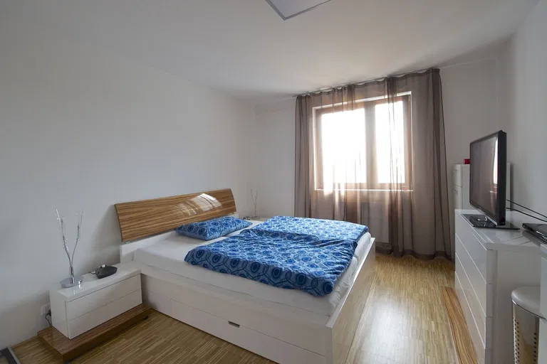 Kališnická, Žižkov - Prague 3 | Rent, Apartment, Two-bedroom (3+kk), 97 m²