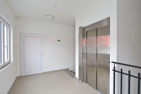 Libušská, Libuš - Prague 4 | Rent, Apartment, Two-bedroom (3+kk), 74 m²