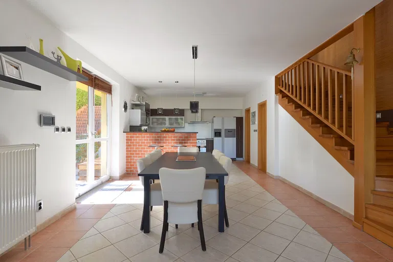 Nad Vavrouškou, Troja - Prague 8 | Rent, House, Four-bedroom (5+kk), 211 m²
