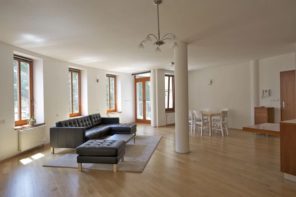 Všehrdova, Malá Strana - Prague 1 | Rent, Apartment, One-bedroom (2+kk), 84 m²