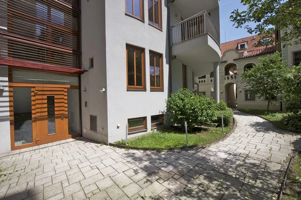 Všehrdova, Malá Strana - Prague 1 | Rent, Apartment, One-bedroom (2+kk), 84 m²