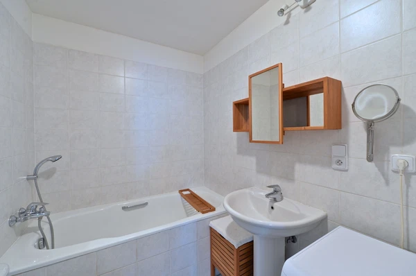 Paťanka, Podbaba - Prague 6 | Rent, Apartment, Three-bedroom (4+kk), 110 m²