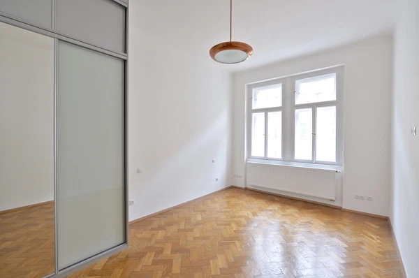 Šmeralova, Bubeneč - Prague 7 | Rent, Apartment, Two-bedroom (3+kk), 69 m²