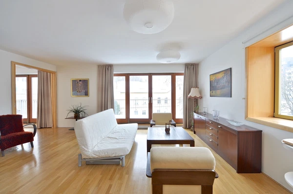 Jeseniova, Žižkov - Prague 3 | Rent, Apartment, Three-bedroom (4+kk), 93 m²