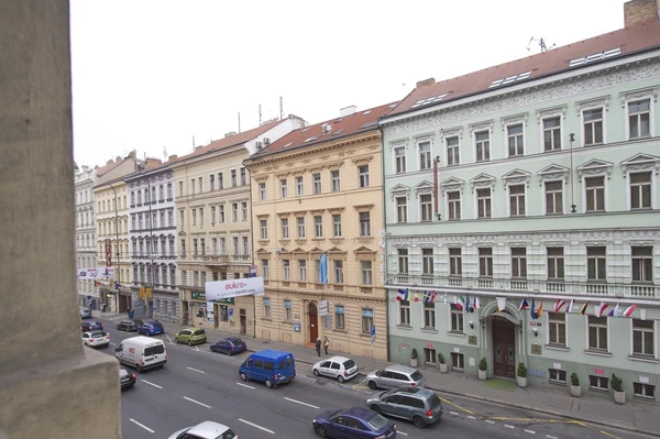 Legerova, Vinohrady - Prague 2 | Rent, Apartment, Three-bedroom (4+kk), 104 m²