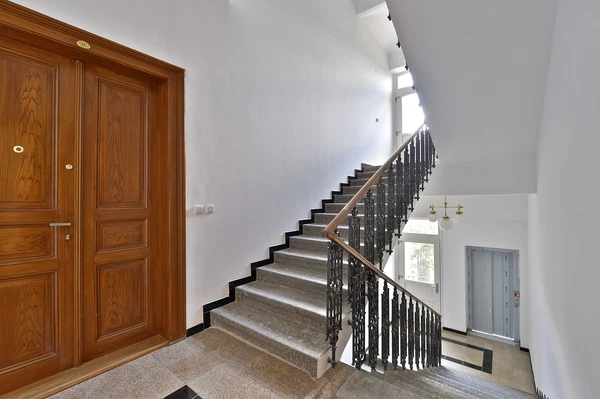 Korunní, Vinohrady - Prague 2 | Rent, Apartment, One-bedroom (2+kk), 47 m²