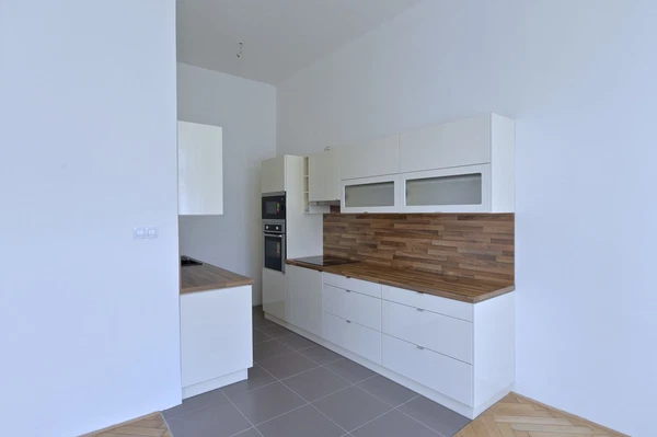 Trojanova, Nové Město - Prague 2 | Rent, Apartment, Three-bedroom (4+kk), 136 m²