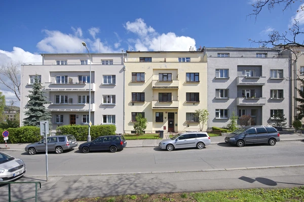 Ve Struhách, Bubeneč - Prague 6 | Sale, Apartment building, 599 m²