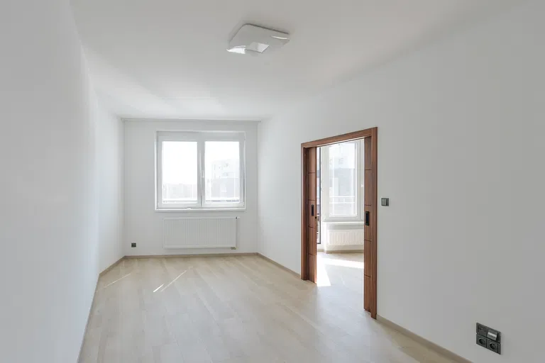 Svitákova, Stodůlky - Prague 5 | Sale, Apartment, One-bedroom (2+kk), 68 m²