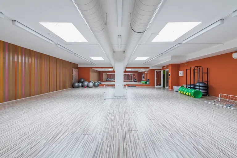 náměstí Přátelství, Hostivař - Praha 10 | Predaj, Obchodný priestor, 1 437 m²