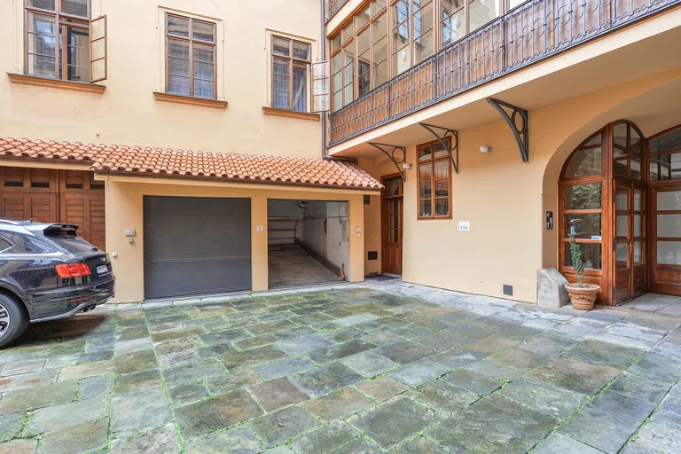 Lázeňská, Malá Strana - Prague 1 | Sale, Apartment, One-bedroom (2+1), 94 m²