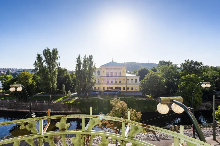 Masarykovo nábřeží, Nové Město - Prague 1 | Sale, Apartment, Three-bedroom (4+1), 122 m²