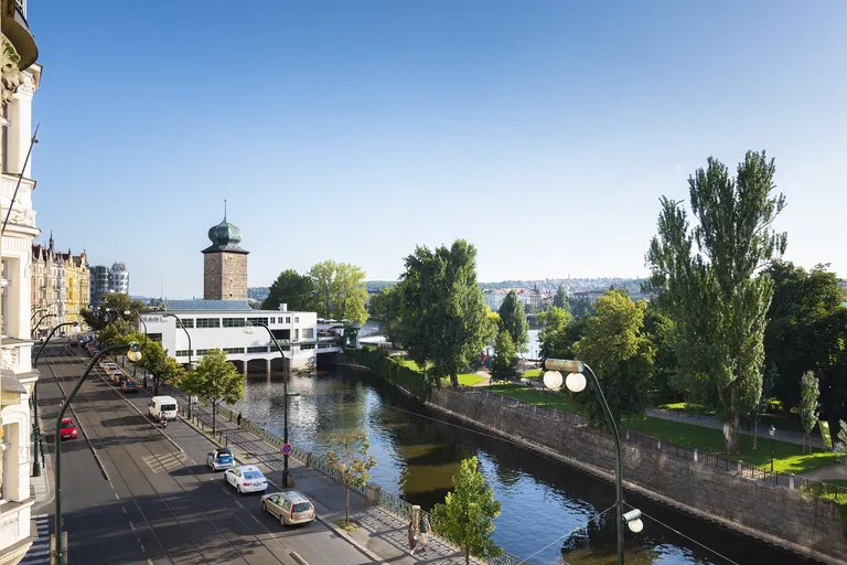 Masarykovo nábřeží, Nové Město - Prague 1 | Sale, Apartment, Three-bedroom (4+1), 122 m²