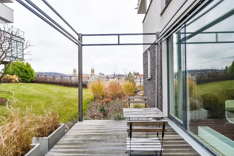 Italská, Vinohrady - Praha 2 | Prenájom, Byt, 2-izbový, 75 m²