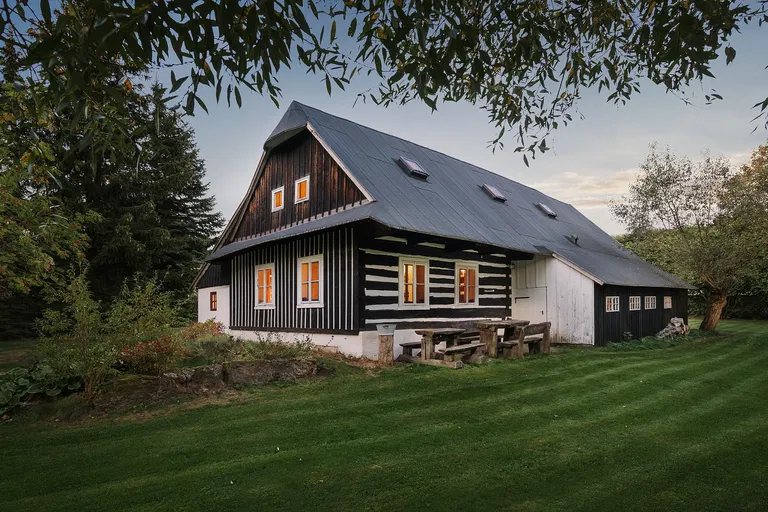 Cikanecká, Svratka - Žďár nad Sázavou | Sale, House, Five-bedroom (6+1), 262 m²