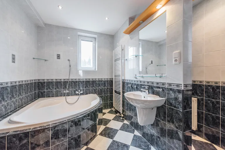 Ambrova, Nové Mesto - Bratislava III | Rent, House, Four-bedroom (5+1), 310 m²