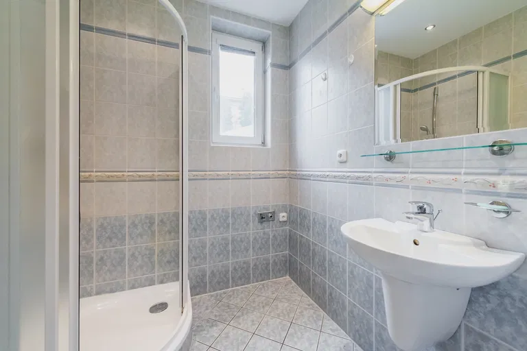 Ambrova, Nové Mesto - Bratislava III | Rent, House, Four-bedroom (5+1), 310 m²