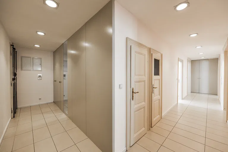 Uruguayská, Vinohrady - Prague 2 | Sale, Apartment, Two-bedroom (3+1), 119 m²