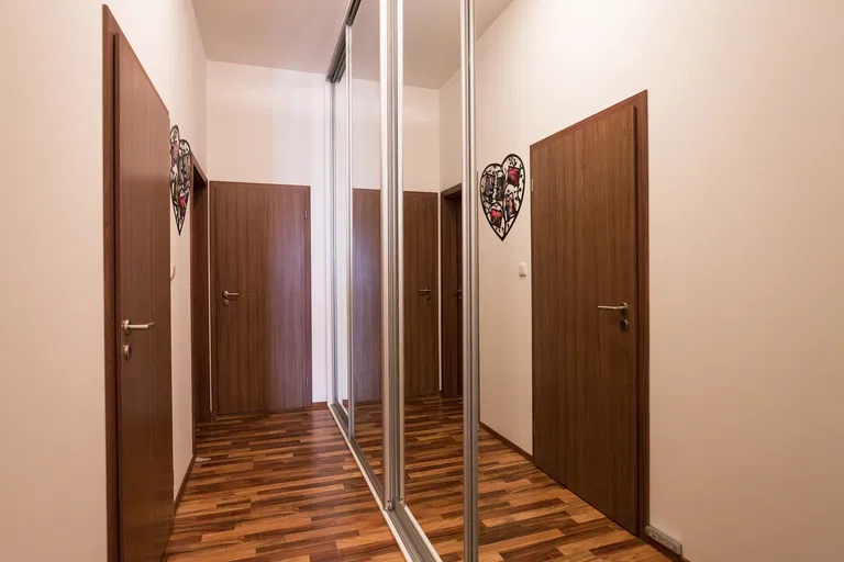 Padovská, Horní Měcholupy - Prague 10 | Sale, Apartment, Three-bedroom (4+kk), 104 m²