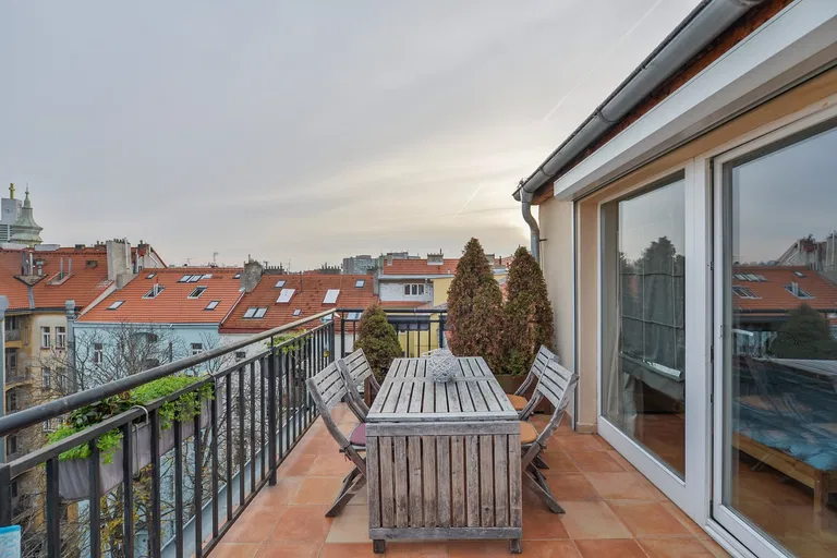 Orelská, Vršovice - Prague 10 | Sale, Apartment, Two-bedroom (3+kk), 90 m²