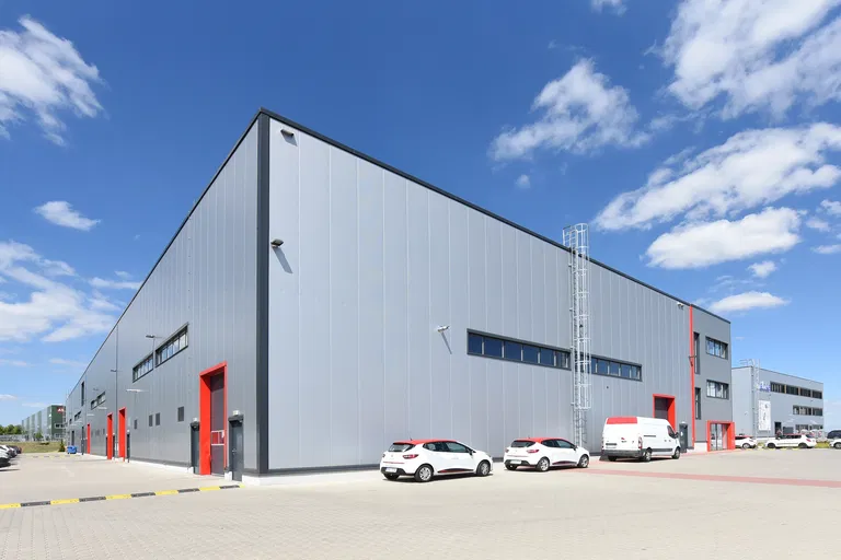 K Bílému vrchu, Horní Počernice - Praha 9 | Pronájem, Průmyslový areál, 1 650 - 11000 m²