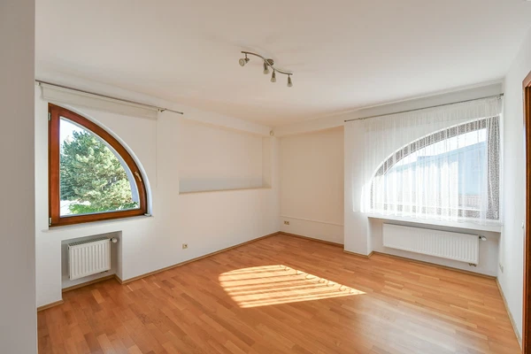 Nebušická, Nebušice - Prague 6 | Rent, House, Six-bedroom (7+1), 450 m²