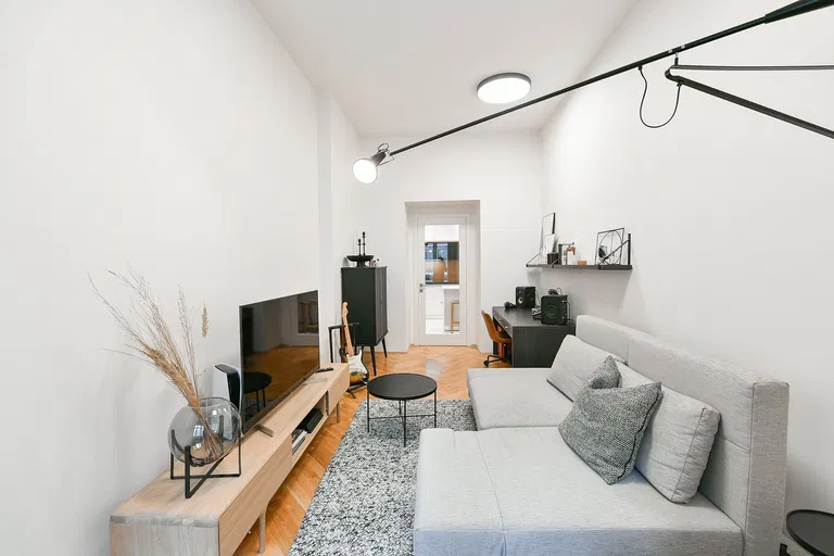 Italská, Vinohrady - Prague 2 | Rent, Apartment, One-bedroom (2+kk), 64 m²