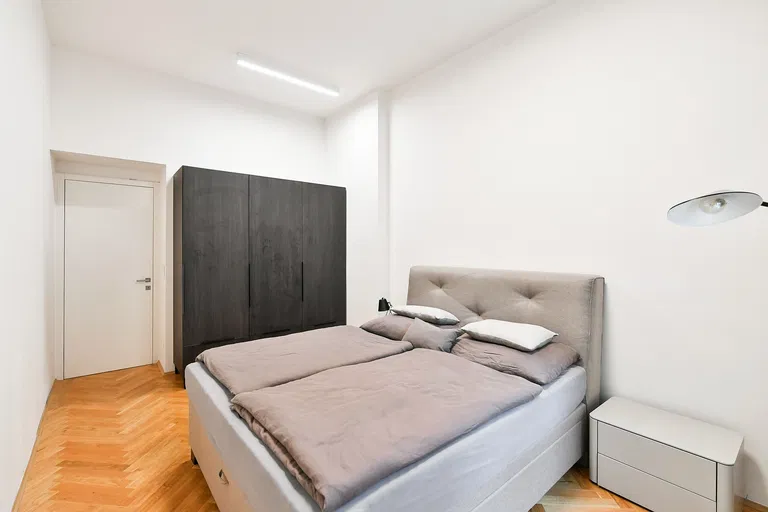 Italská, Vinohrady - Prague 2 | Rent, Apartment, One-bedroom (2+kk), 64 m²