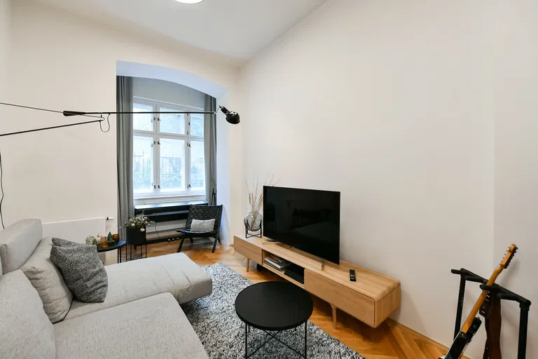 Italská, Vinohrady - Prague 2 | Rent, Apartment, One-bedroom (2+kk), 64 m²