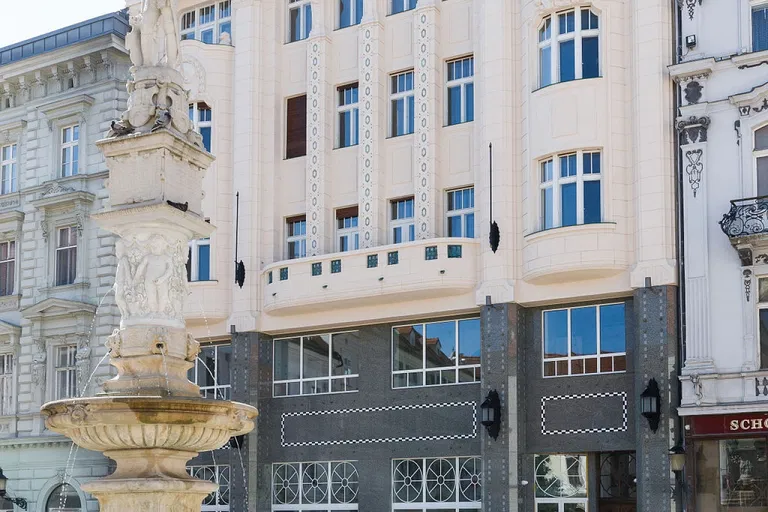 Hlavné námestie, Staré Mesto - Bratislava I | Prenájom, Kancelárie, 121 m²