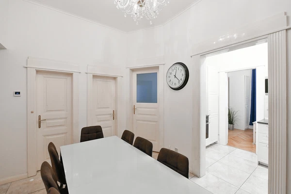 Dušní, Josefov - Prague 1 | Sale, Apartment, Three-bedroom (4+kk), 83 m²