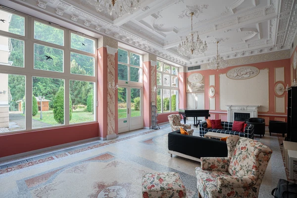 Slovenská, Karlovy Vary - Karlovy Vary | Sale, Apartment building, 4 655 m²