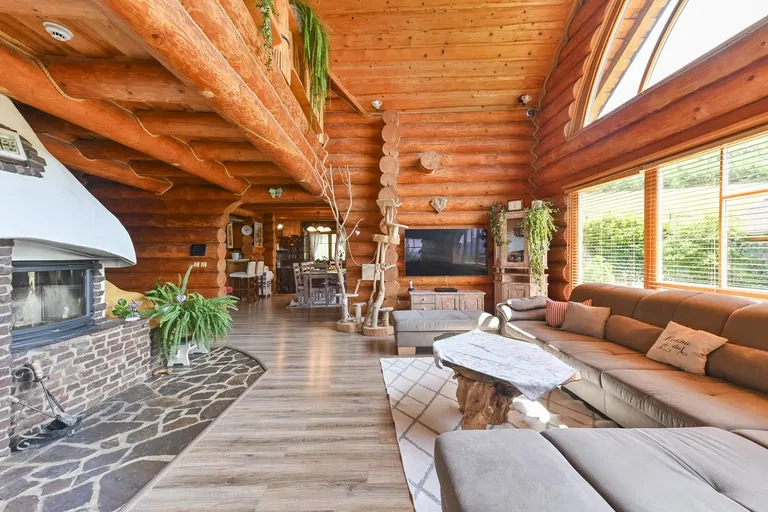 Podzámčok - Zvolen | Sale, House, Five-bedroom (6+kk), 547 m²