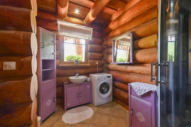 Podzámčok - Zvolen | Sale, House, Five-bedroom (6+kk), 547 m²