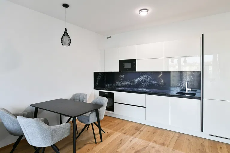 Vítězné náměstí, Bubeneč - Prague 6 | Rent, Apartment, One-bedroom (2+kk), 63 m²