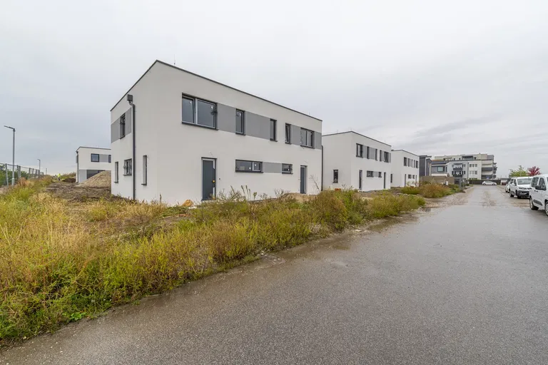 Senec - Miloslavov | Predaj, Byt, 4-izbový, 117 m²