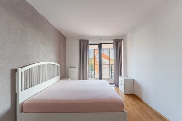 V Přístavu, Holešovice - Prague 7 | Sale, Apartment, One-bedroom (2+kk), 82 m²