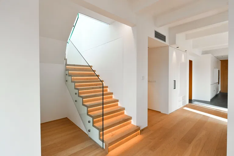 Na Hubálce, Střešovice - Prague 6 | Rent, Apartment, Four-bedroom (5+kk), 236 m²