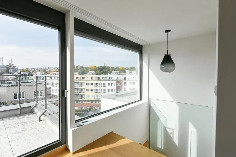 Na Hubálce, Střešovice - Prague 6 | Rent, Apartment, Four-bedroom (5+kk), 236 m²