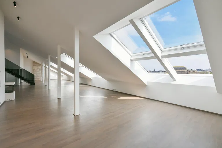 Janáčkovo nábřeží, Malá Strana - Prague 5 | Rent, Apartment, Six-bedroom (7+kk), 605 m²