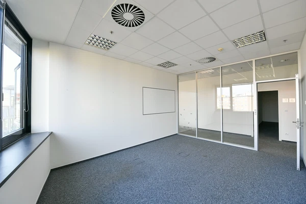 Českomoravská, Libeň - Prague 9 | Rent, Office space, 708 m²