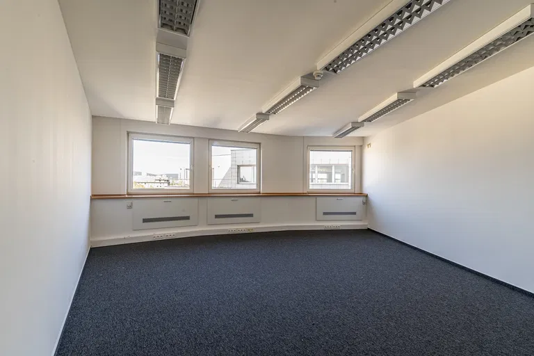 Plynárenská, Ružinov - Bratislava II | Rent, Office building, 826 m²