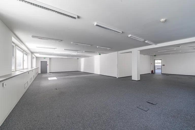 Plynárenská, Ružinov - Bratislava II | Rent, Office building, 826 m²