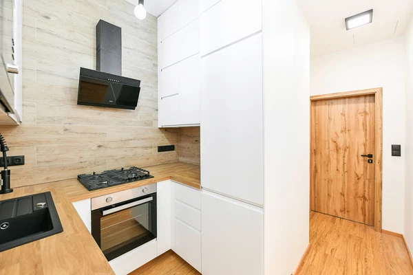 Ortenovo náměstí, Holešovice - Praha 7 | Pronájem, Byt, 2+kk, 57 m²