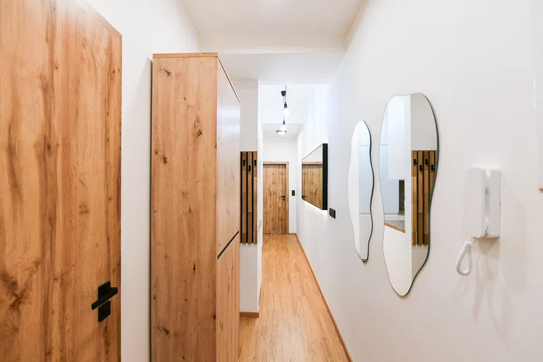 Ortenovo náměstí, Holešovice - Prague 7 | Rent, Apartment, One-bedroom (2+kk), 57 m²