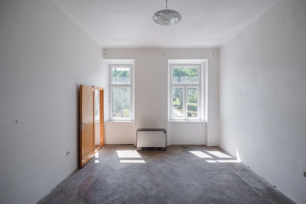 Sokolovská, Libeň - Prague 8 | Sale, Apartment building, 2 807 m²