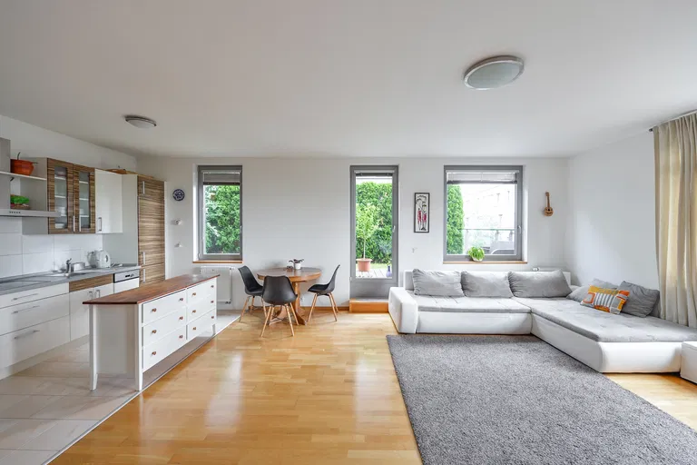 Valečovská, Prosek - Praha 9 | Pronájem, Byt, 2+kk, 81 m²