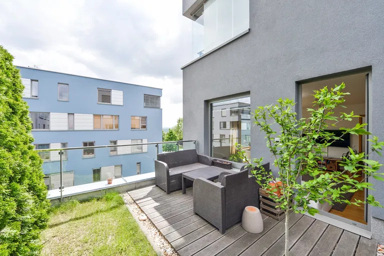 Valečovská, Prosek - Praha 9 | Pronájem, Byt, 2+kk, 81 m²